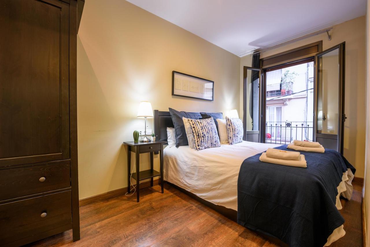 Ramblasrentals Cozy Renovated 2Br With Balcony Lift 20M Rambla - Parking - Wifi Barcelona Kültér fotó