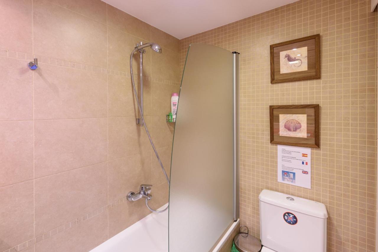 Ramblasrentals Cozy Renovated 2Br With Balcony Lift 20M Rambla - Parking - Wifi Barcelona Kültér fotó
