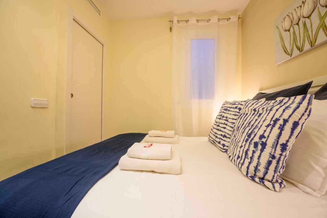 Ramblasrentals Cozy Renovated 2Br With Balcony Lift 20M Rambla - Parking - Wifi Barcelona Kültér fotó